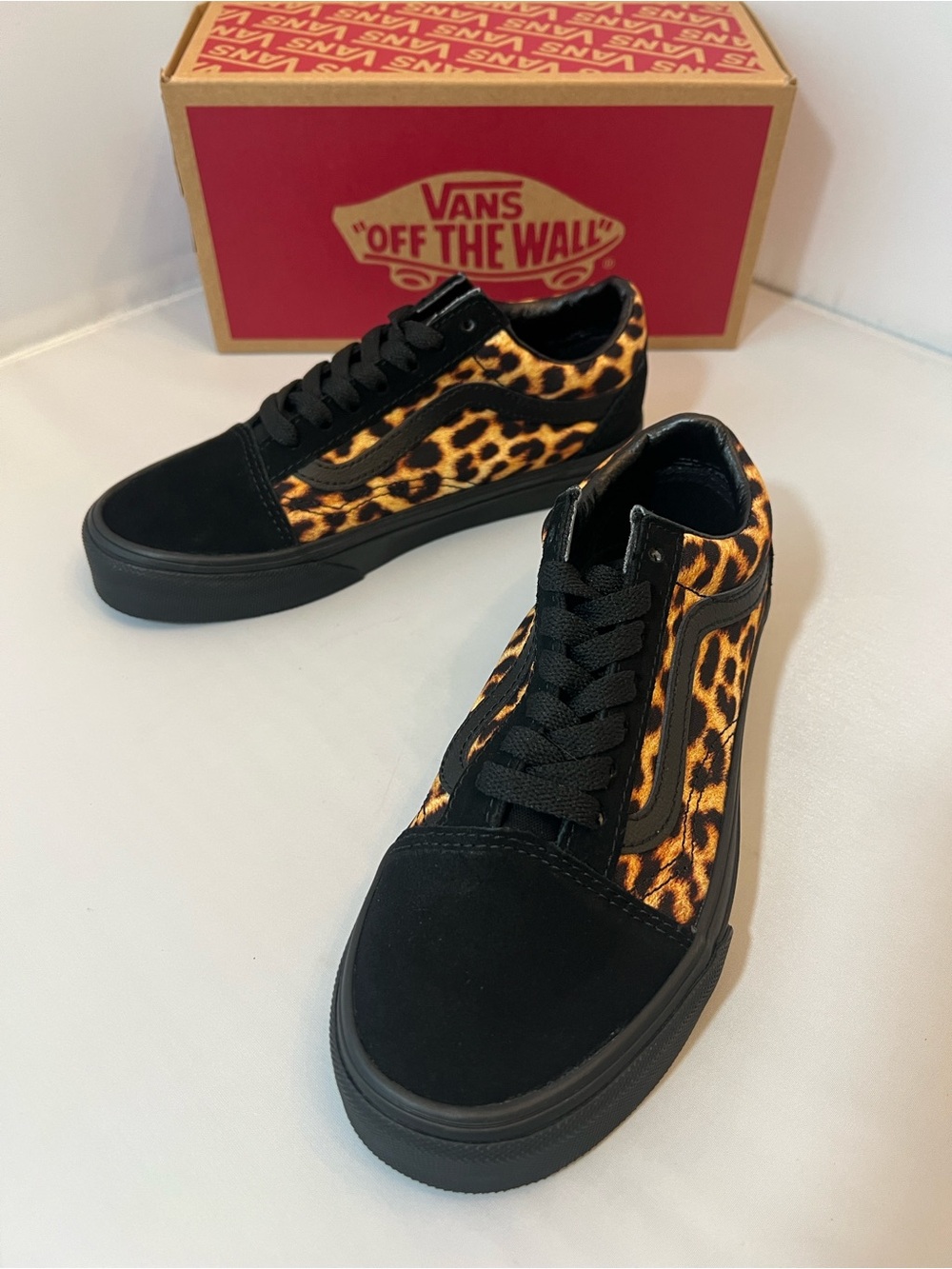 Vans Old Skool Leopard. Size M4 W5.5 EU35. NIB